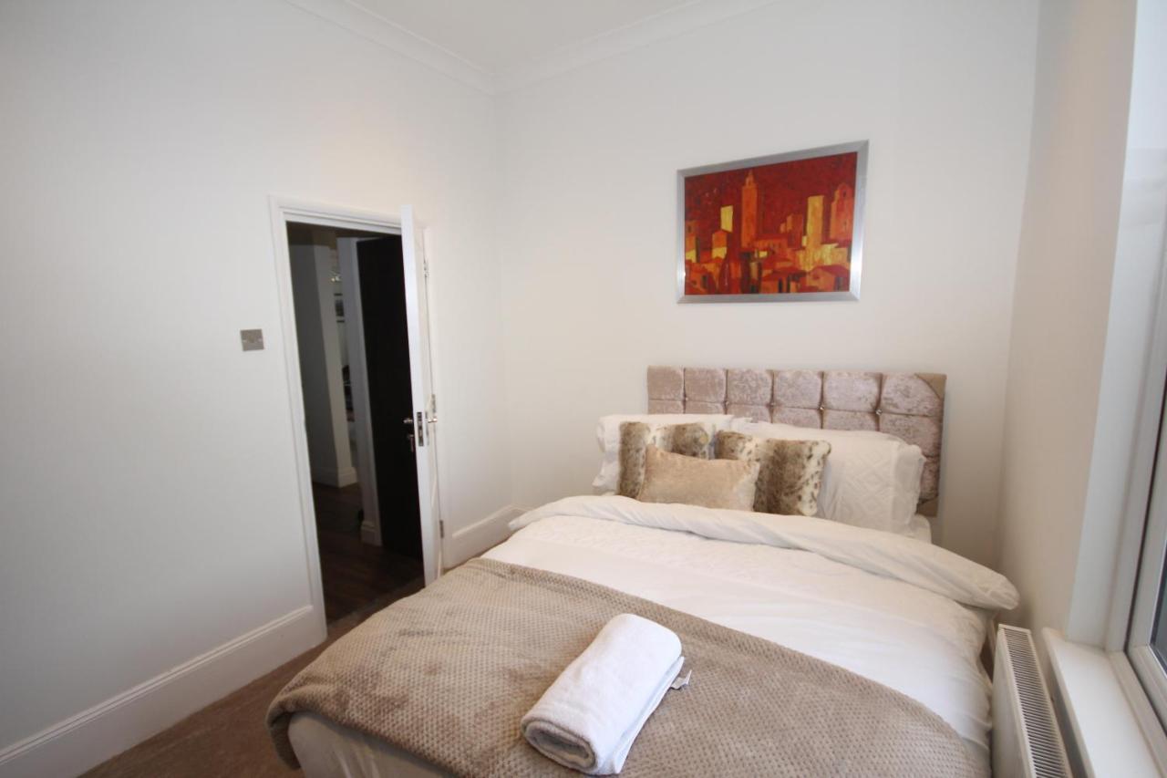 Great West Road Apartments Flat C 런던 외부 사진
