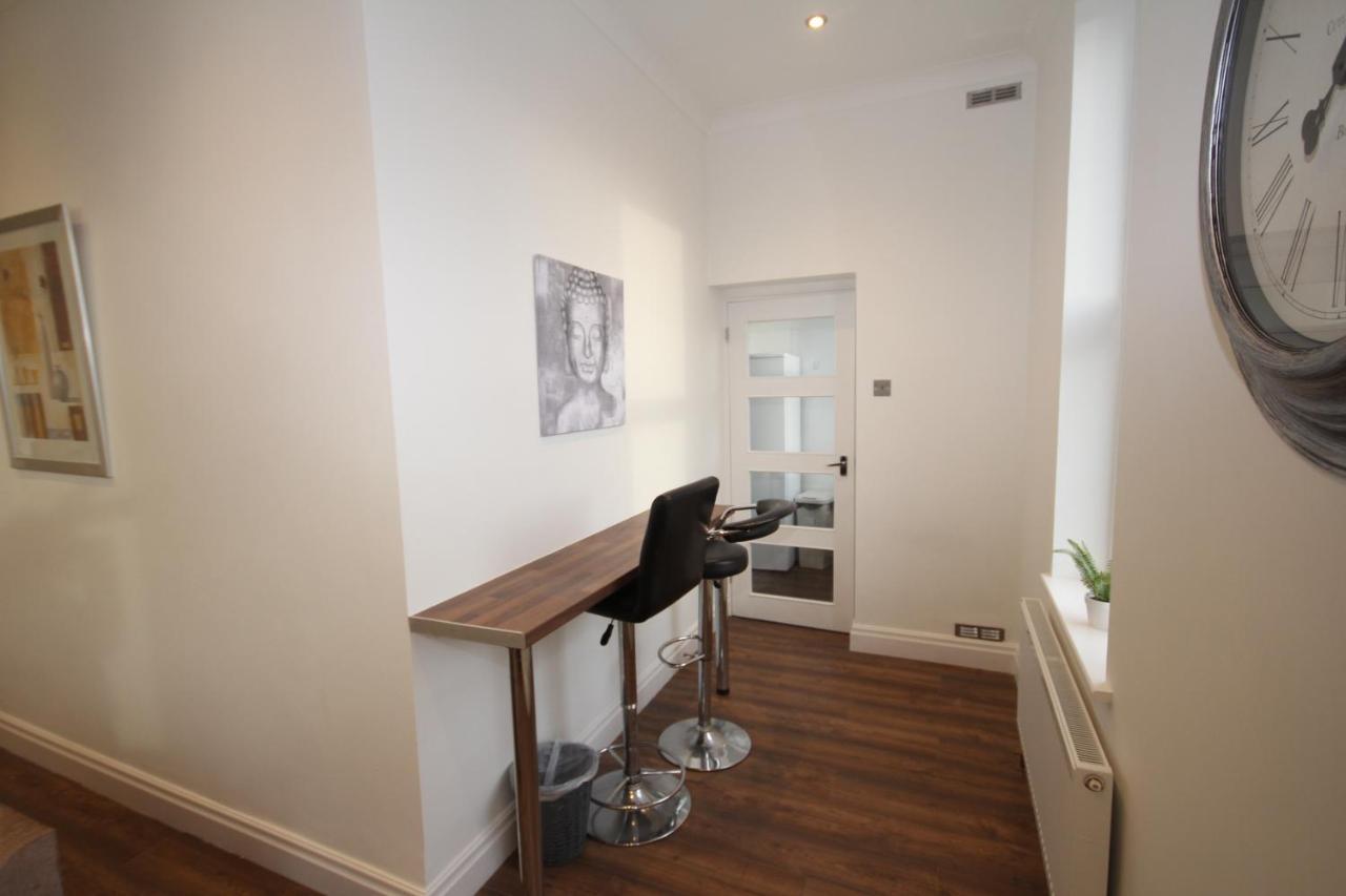 Great West Road Apartments Flat C 런던 외부 사진
