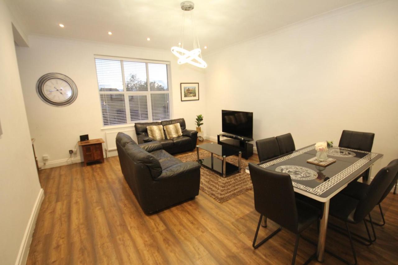 Great West Road Apartments Flat C 런던 외부 사진